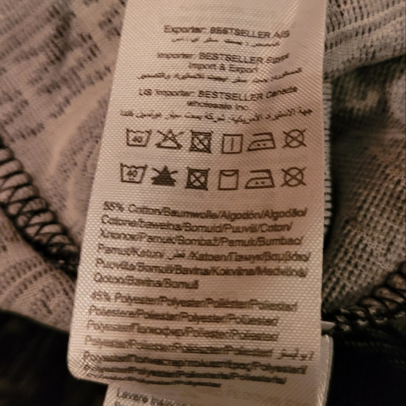 ONLY NWT Printed Leggings, stretchy. - Picture 11 of 12